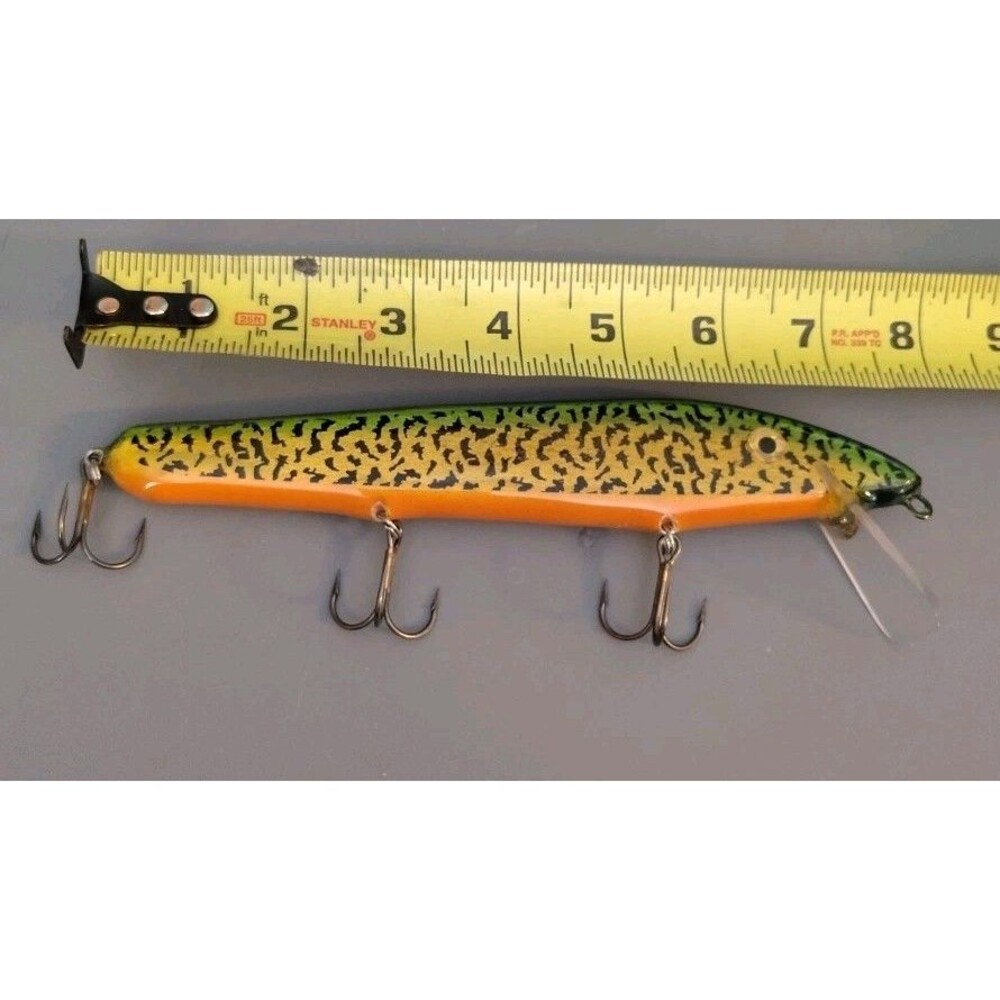 Vintage Grandma 8 Inch Musky Crank Bait